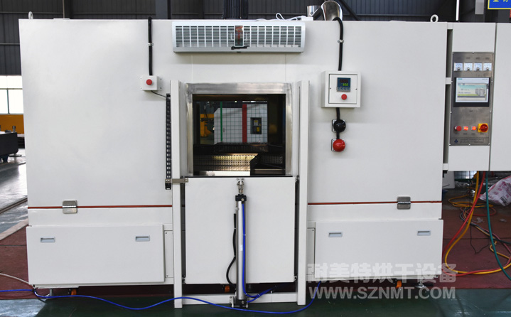 電機(jī)機(jī)殼熱套自動(dòng)旋轉(zhuǎn)烘箱